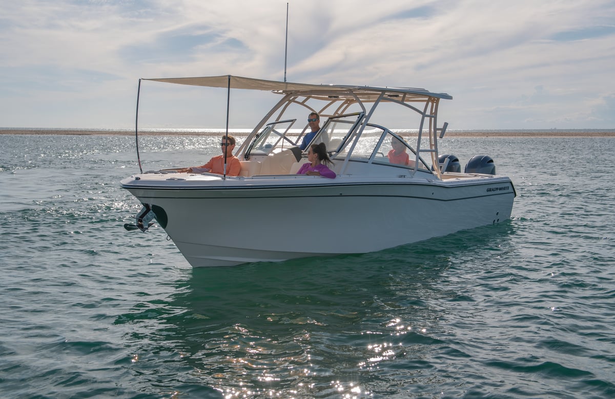 12-5509_freedom-275-grady-white-27-foot-dual-console-gwb_6375