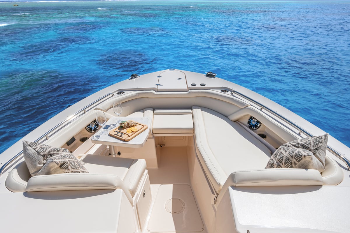 freedom-335-grady-white-33-foot-dual-console-bow-overall